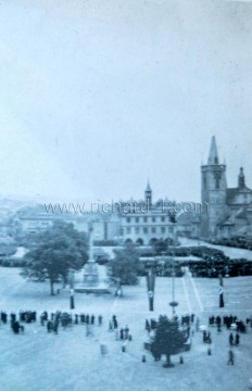 A tak se žilo v městě Litoměřice v letech 1938 – 1945. Dnešní Mírové náměstí, v době okupace Adolf Hitler ring.
