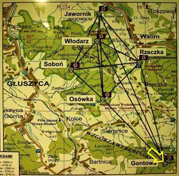 Mapa komplexu Riese. Žlutá šipka znázorňuje místo, kde se uprostřed lesů nachází objekt s krycím názvem – Sokolec.