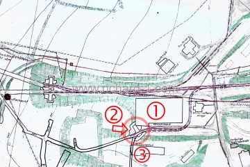 Originál mapy. 1 – Kotelna. 2 – původní vchod do podzemí označený A/B. 3 – Budova SS führungsstab.