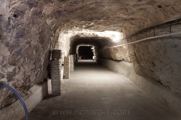 Spojovací překop vyražení v době budování továrny, mezi podzemím Richard I. a Richard II.