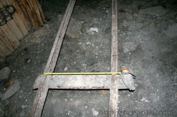 Detail kolejového pole v chodbě č. 62