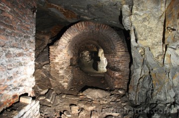 Tato vyzděná část podzemí je někdy nazývána též jako „Tereziánská štola“.