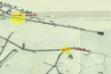 Výřez z předválečné mapy, žlutě jsou vyznačeny „nové“ vchody z roku 1944.