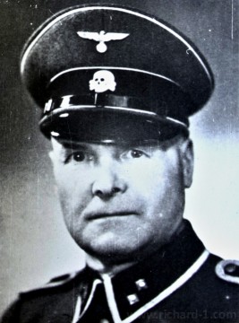 Hermann Günther, SS – Oberscharführer. Týral vězně, vyhrožoval zastřelením. (Zastřelením vyhrožoval i příslušníkům SS za vzdálení se od vězňů.