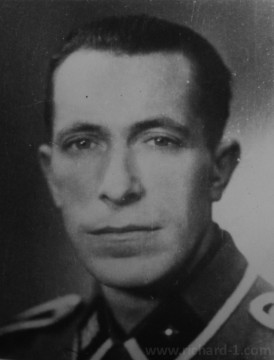 PUSCHINA Franz, Unteroffizier Luftawaffe, později převelen ke zbraním SS. Strážný na Postenkette.